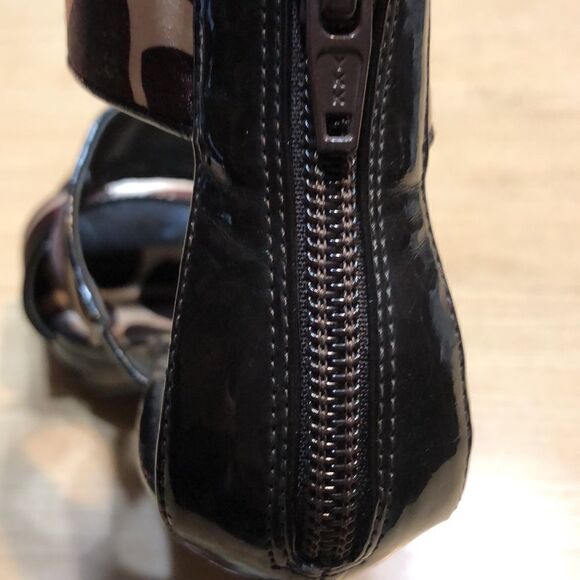 Carlos Santana Giraffe 🦒 Print High Heels - Picture 7 of 7